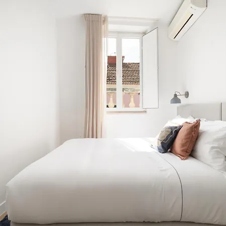 Lapa Diplomatic & Flats By Feel Apartment *